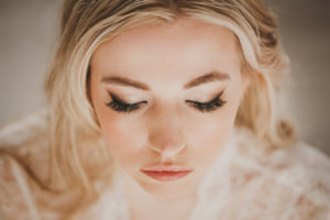 Love Wanderers - Minimal Bridal - Inspiración de Boda Moderna
